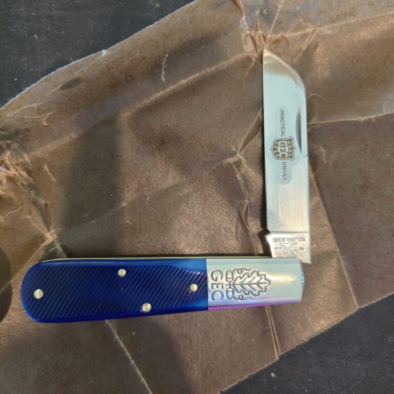 Great Eastern Cutlery #863125 SS Navy Blue Sawcut Bone