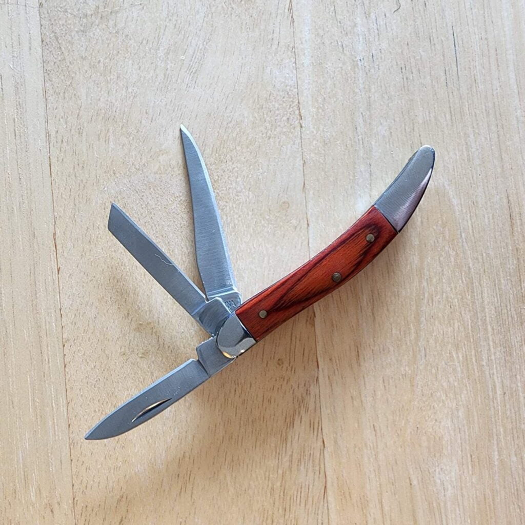 New knives are coming this Tuesday Afternoon. knives for sale Frost Cutlery Tiny Toothpick 3 blade with File Working knives for sale