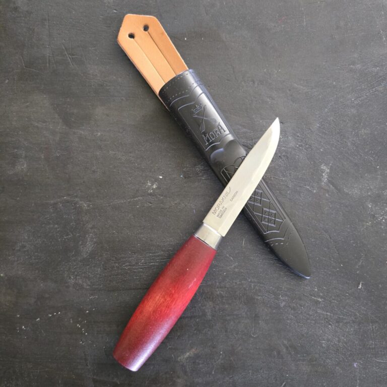 Mora Kniv Classic #1 Swedish Knife in Birch Wood and Carbon Steel