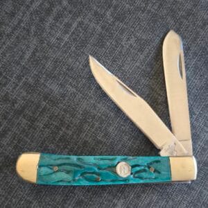 Frost Cutlery Trapper in Blue Jigged Bone