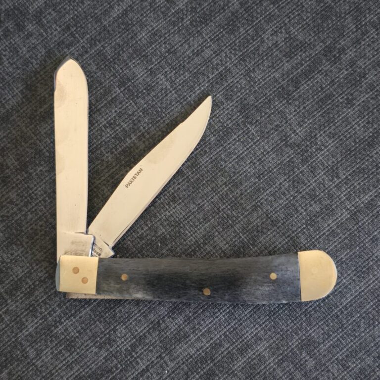 Frost Cutlery Trapper in Blue Bone