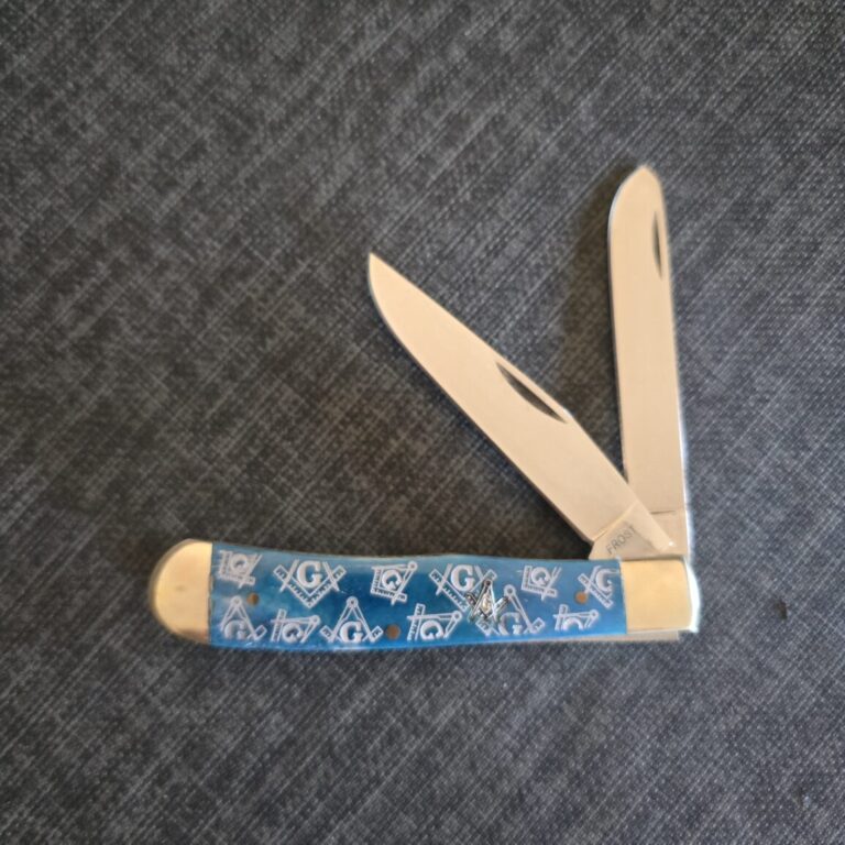 Frost Cutlery Trapper in Blue Bone