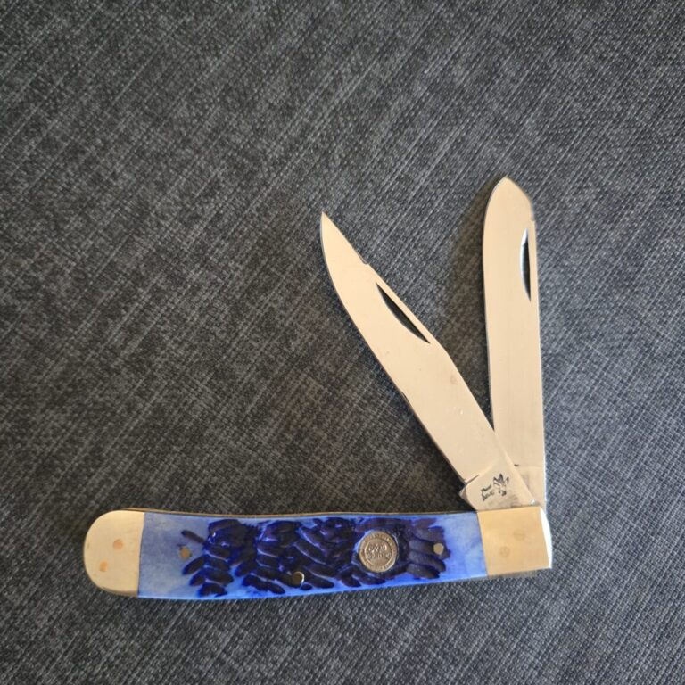 Frost Cutlery Trapper in Blue Bone