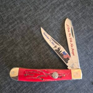 Frost Cutlery Trapper in Red Bone