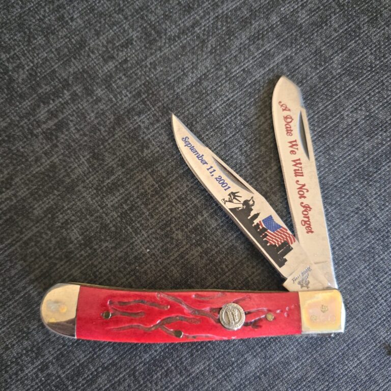 Frost Cutlery Trapper in Red Bone