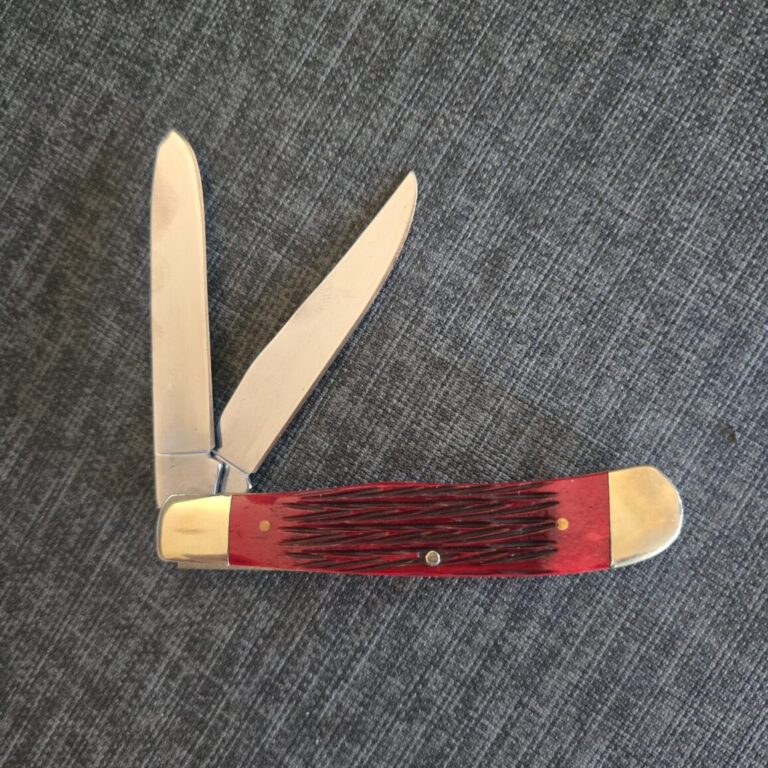 Frost Cutlery Trapper in Red Bone