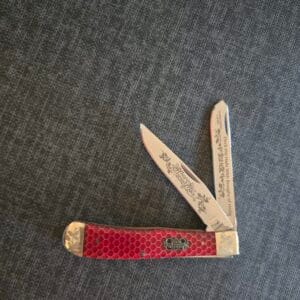 Frost Cutlery Trapper in Red Synthetic Christmas Knife