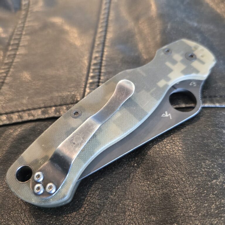 Spyderco USA PM 2 Digi Camo and Black (used) C81GPCMOBK2