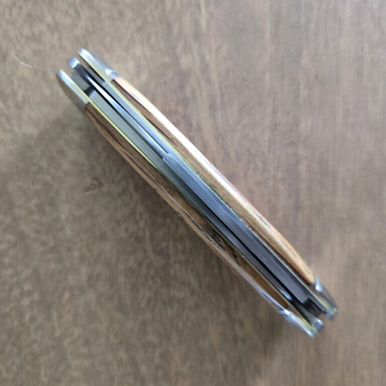 Great Eastern Cutlery #352325 Distressed Whiskey Barrel Oak