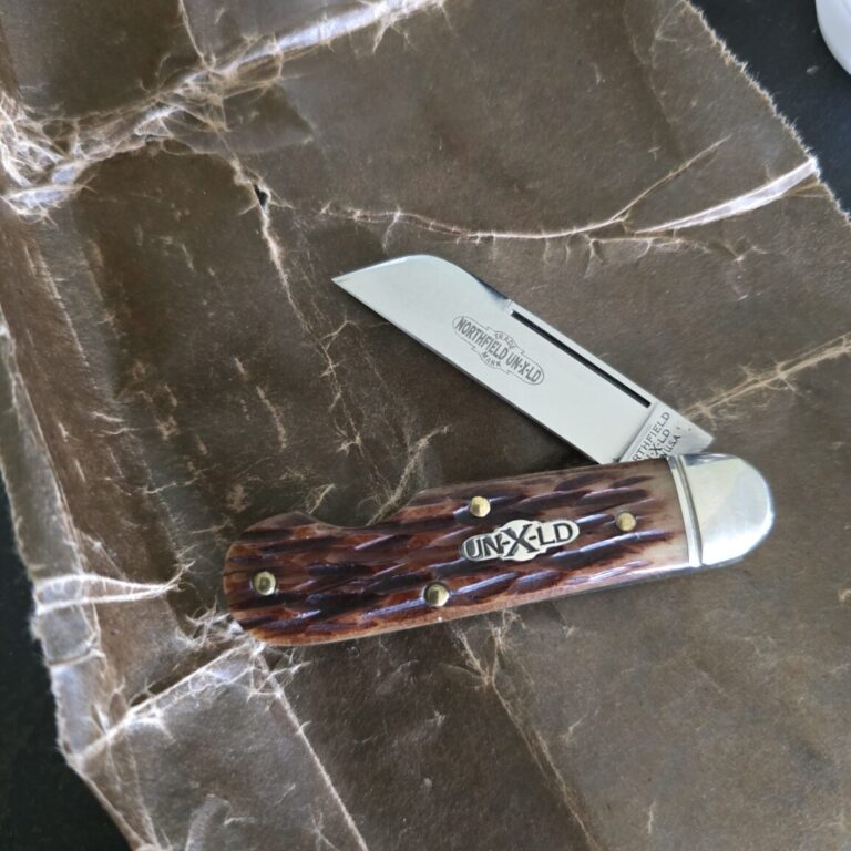 Great Eastern Cutlery #253115 EO Antique Amber Jigged Bone