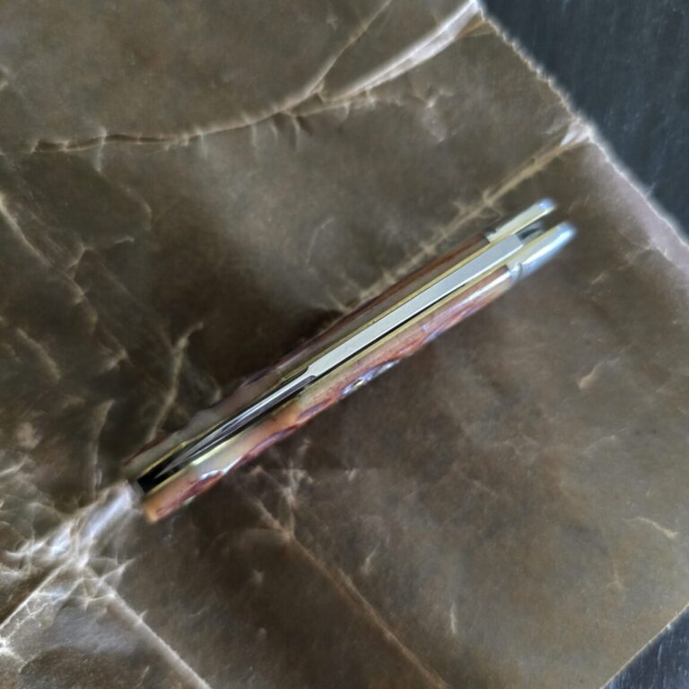 Great Eastern Cutlery #253115 EO Antique Amber Jigged Bone