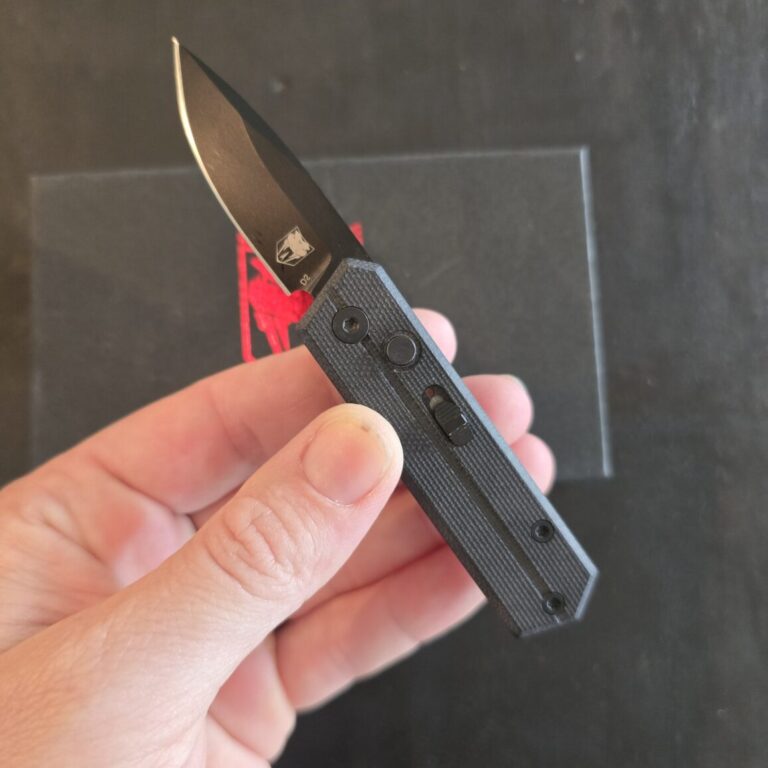 CobraTec Stinger in Black G10 and D2