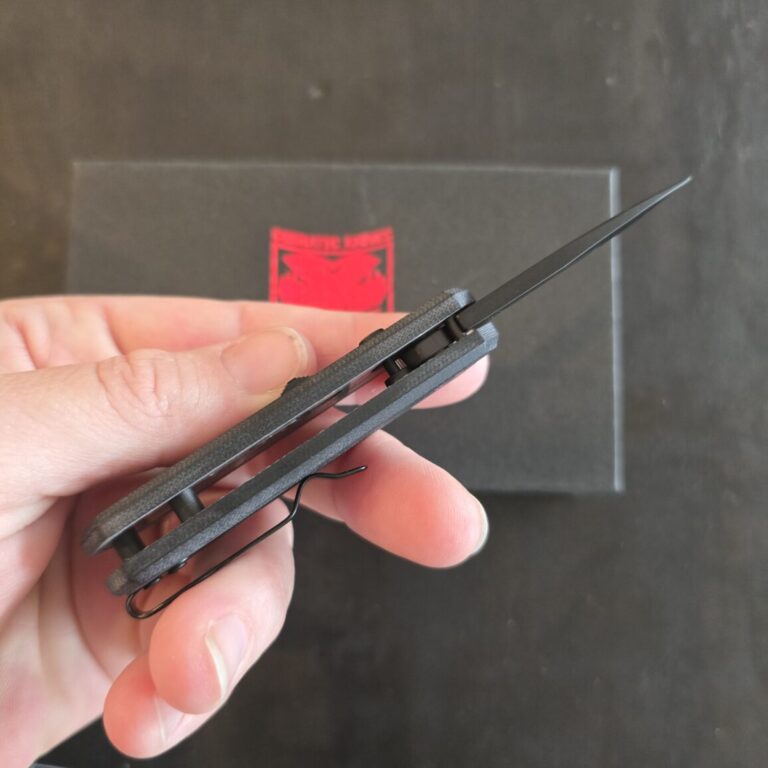 CobraTec Stinger in Black G10 and D2