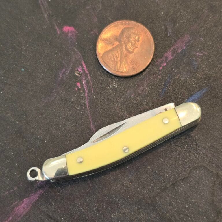 Rough Rider Tiny Yellow Stockman Folder