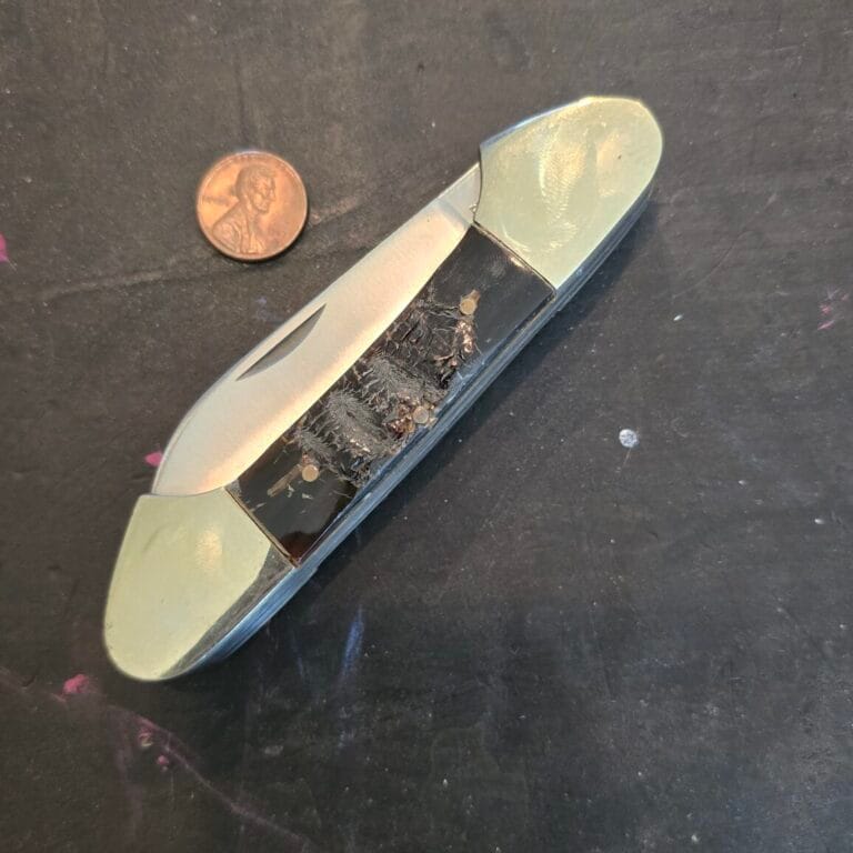 Frost Cutlery Jumbo Folding Knife in Ram Horn