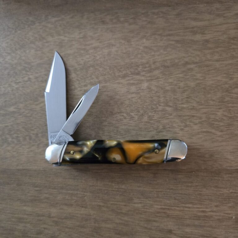 Great Eastern Cutlery #661210 Pumpkin Patch Acrylic 1 of 48 pcs. no serial numbers (see pictures for age related patina)
