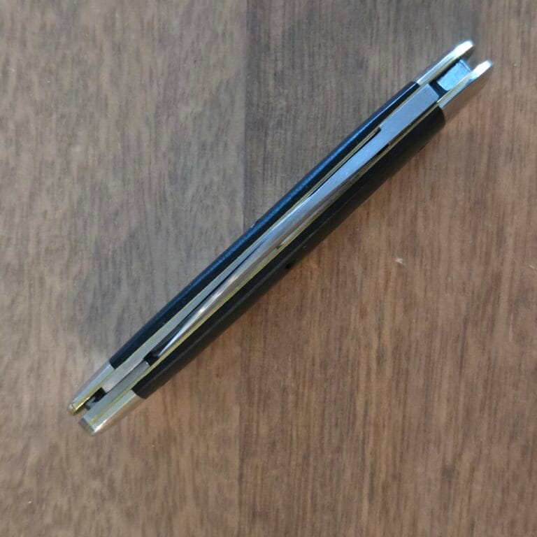 Great Eastern Cutlery #380225 Black Linen Micarta SN 094