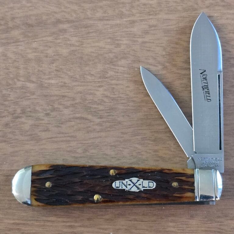 Great Eastern Cutlery #772215 Antique Yellow Jigged Bone Satin
