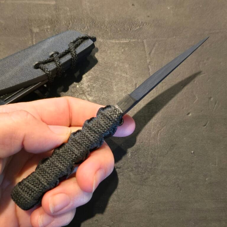 Revenant Corps G10 Great Tailed Grackle with Sheath and White Stingray Accents Black on Black.