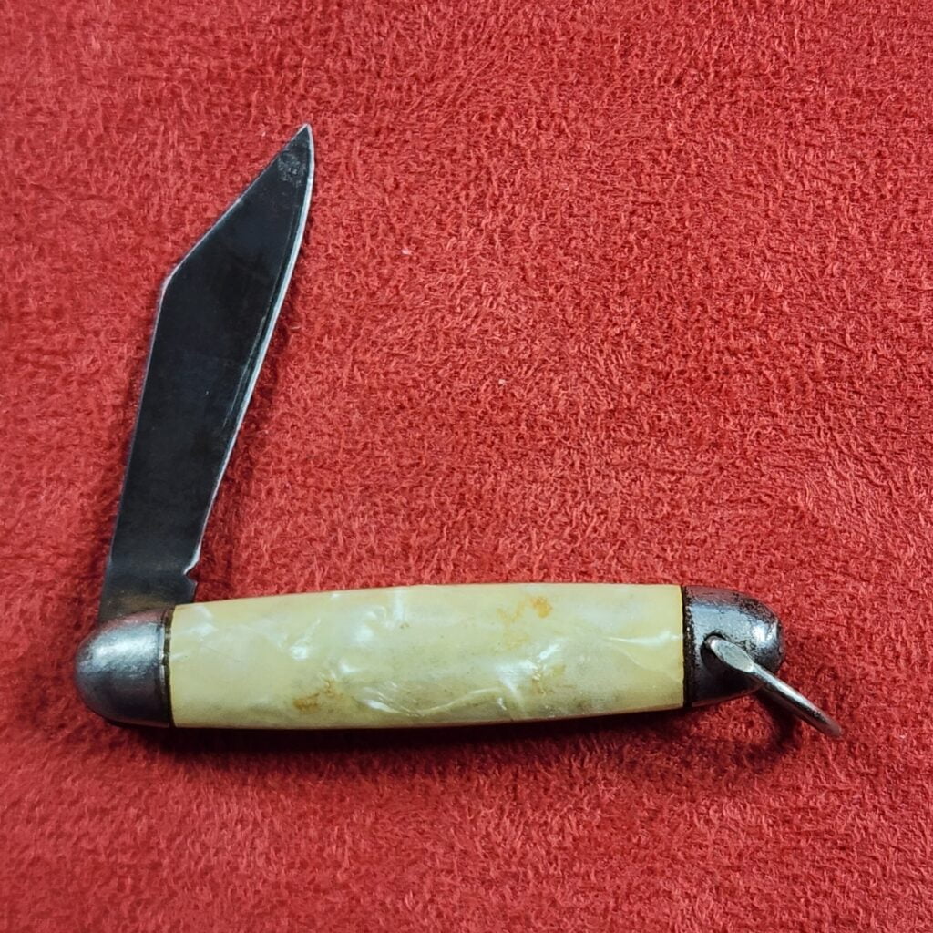 Vintage Miniature Folding Knife USED – gallery image 2