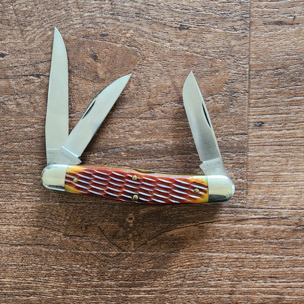Great Eastern Cutlery # 828318 Copperhead Jigged Bone – gallery image 2