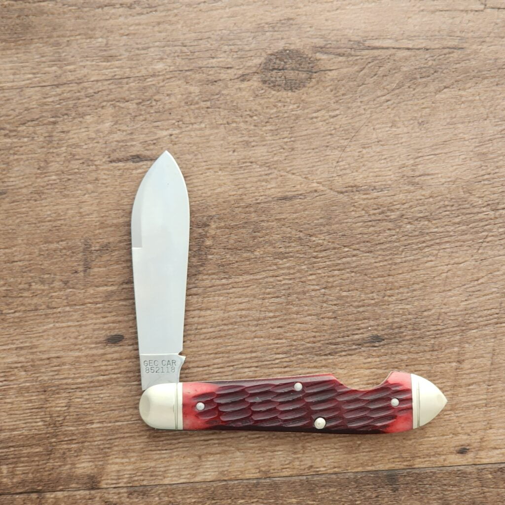 Great Eastern Cutlery #852118 Blood Red Jigged Bone – gallery image 3