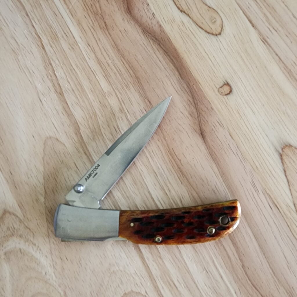 Al Mar Knives Honey Jigged Bone Classic Collection Hawk AMK 7006 4" Traditional Satin Honey Bone – gallery image 8