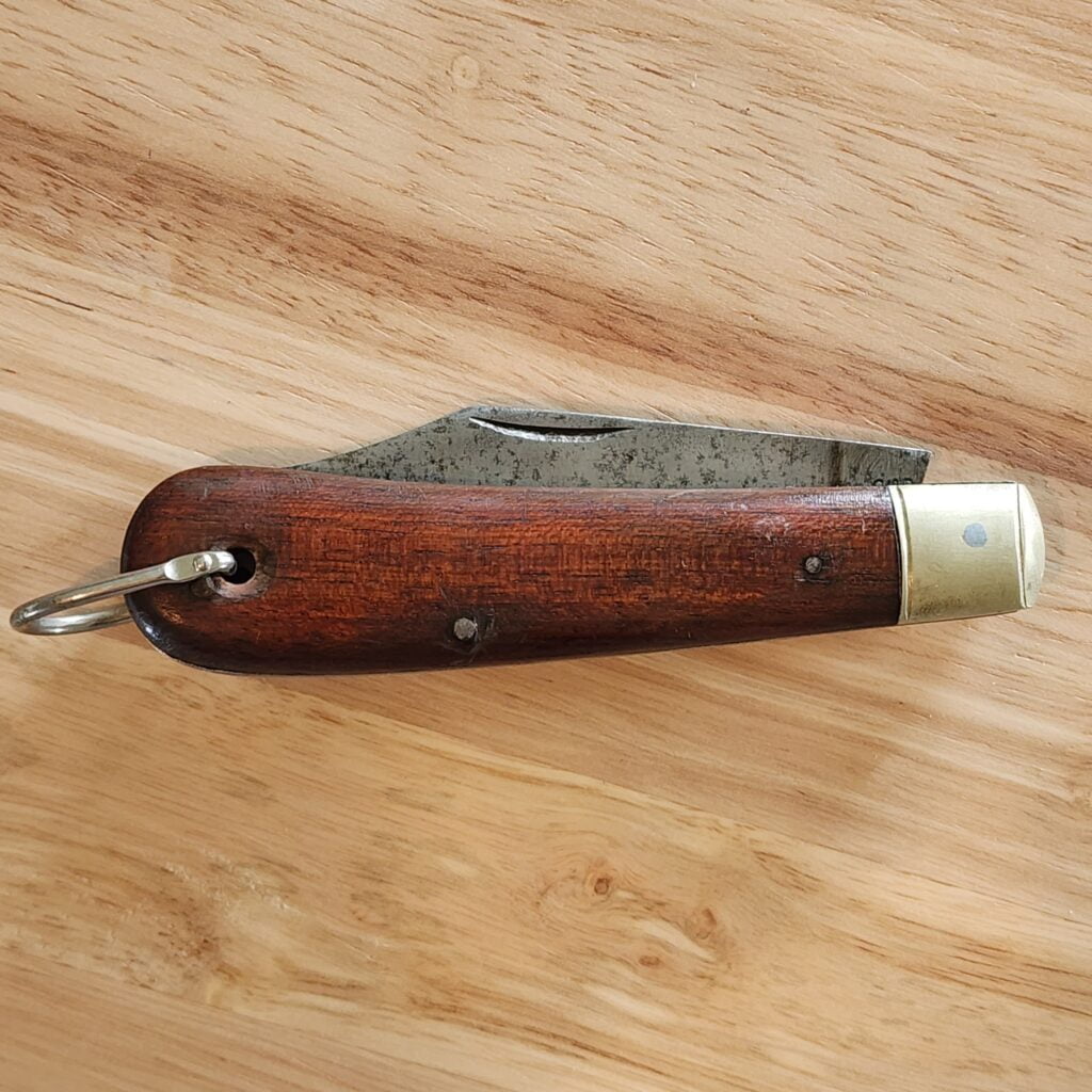 Vintage Lockwood Brothers Sheffield England C+X with Brass Bolsters and Rosewood Handles. – gallery image 3