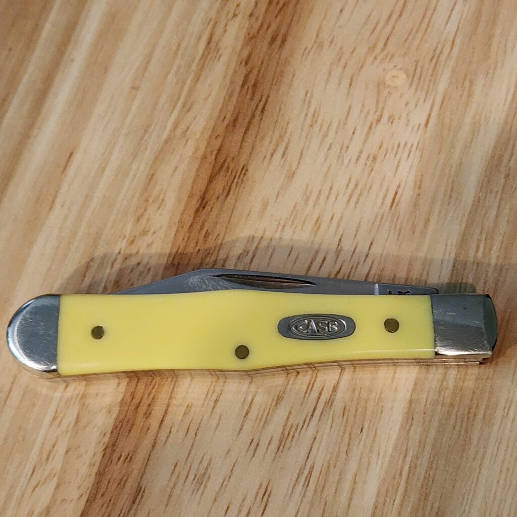 Case 3225 1/2 SS Yellow Synthetic Smooth Small Swell Center Jack – gallery image 4