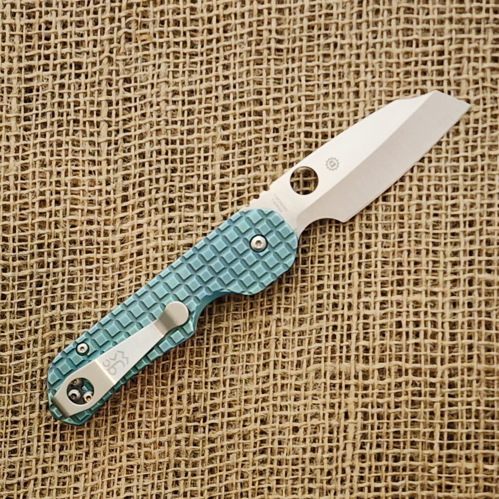 Spyderco Gecko Custom S30V Mini Smock Ti Frag scales, Skiffs, GCKW Lynch Clip – gallery image 4