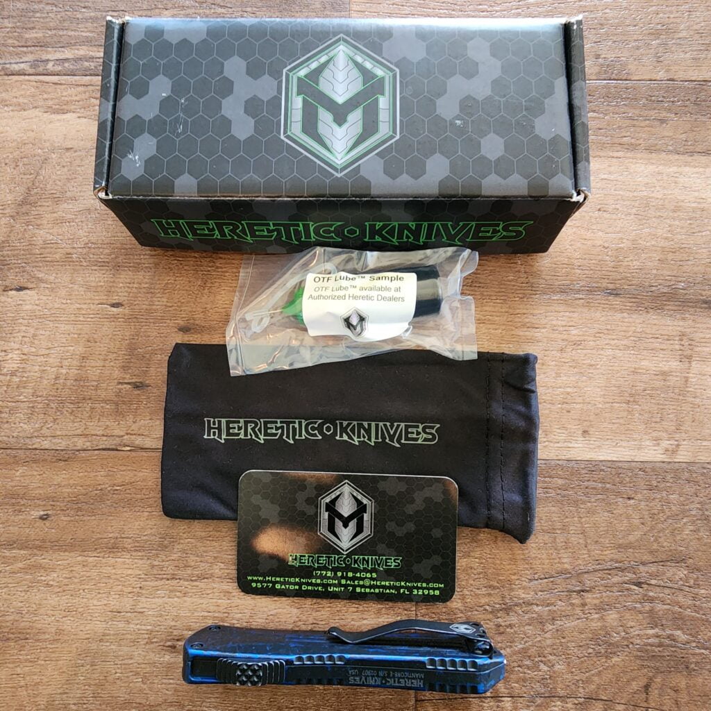 Heretic Knives Manticore E Recurve Breakthrough Blue Handle Battleworn Black Blade H029-8A-BRKBLU – gallery image 3
