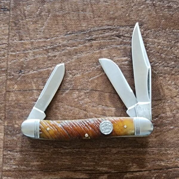 Queen Pocket Knives QN014 Brown Sawcut Genuine Bone Stockman – gallery image 1