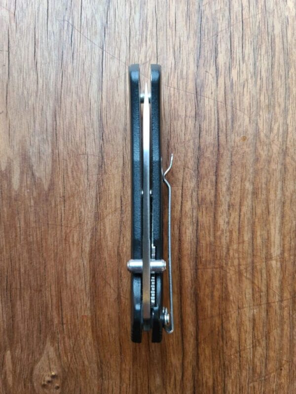 Camillus Frame Lock folder with belt clip previously owned knives for sale