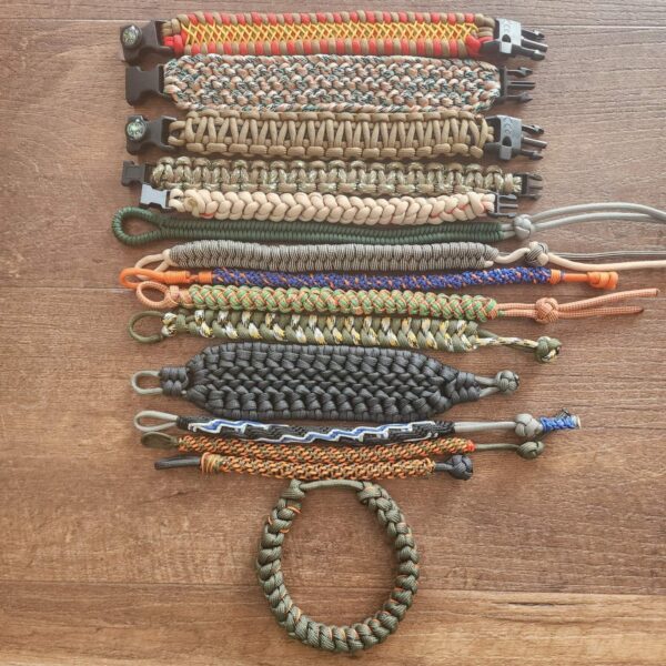 Paracord Bracelets knives for sale