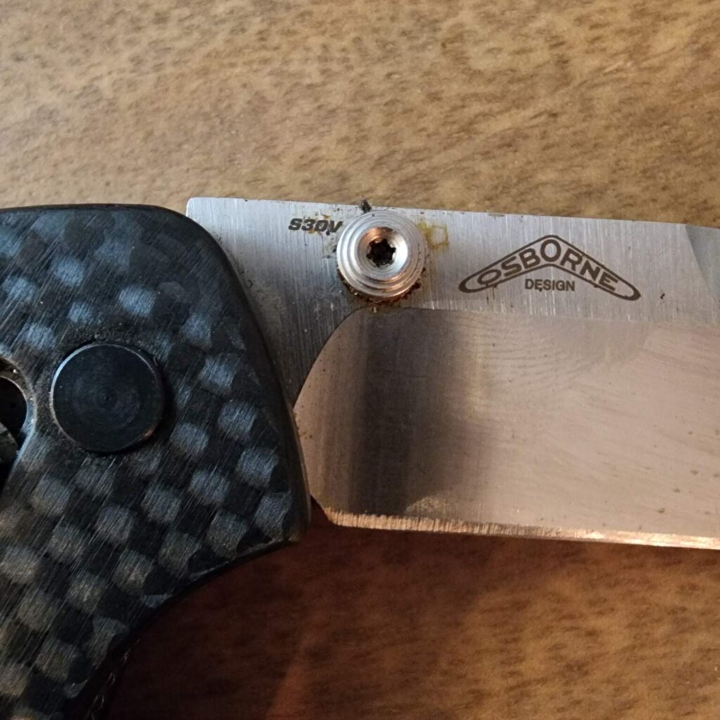 Benchmade Osborne in Carbon Fiber/ S30V USED – gallery image 2
