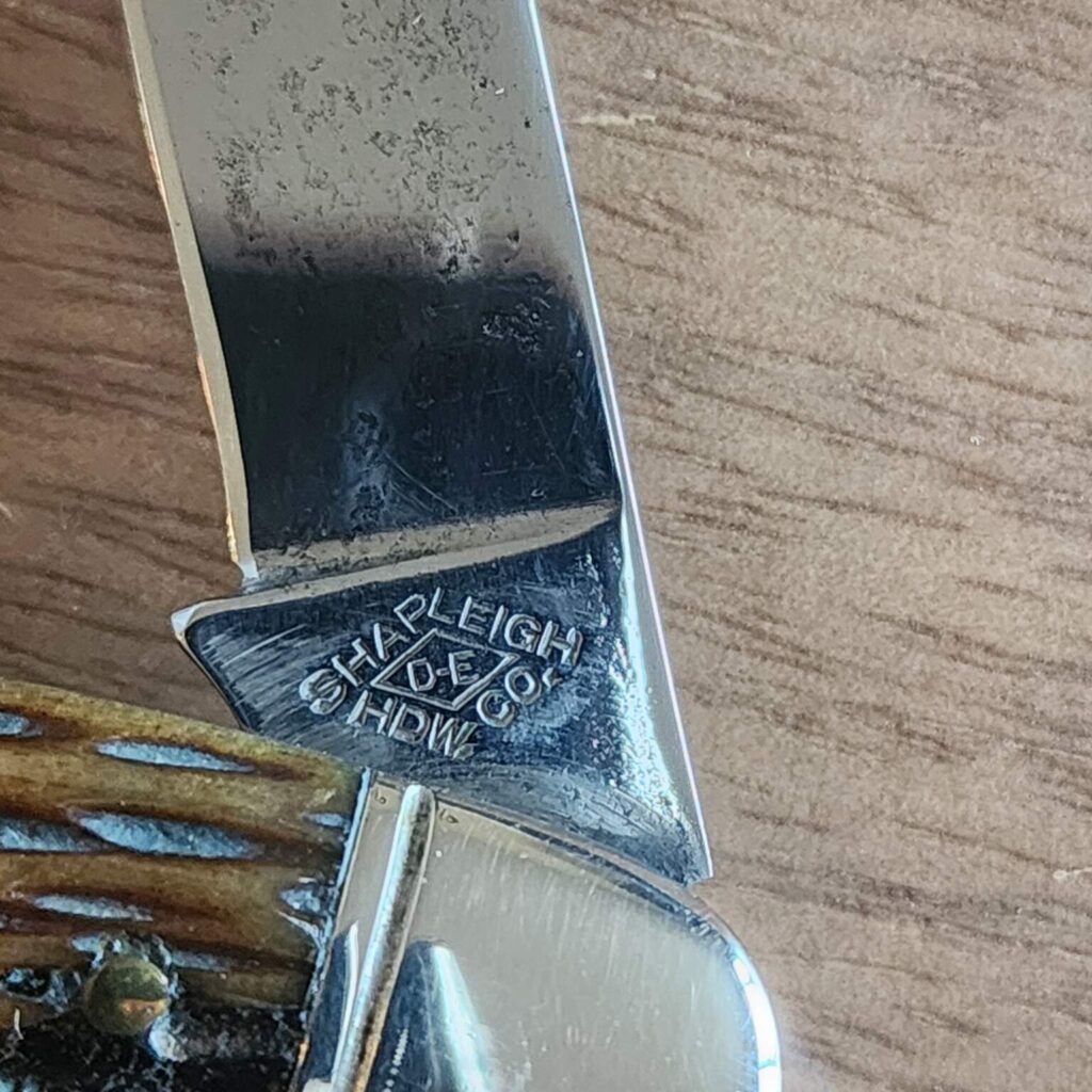 Shapleigh Hardware Diamond Edge Toothpick in Brown Peachseed Jigged Bone Vintage – gallery image 2