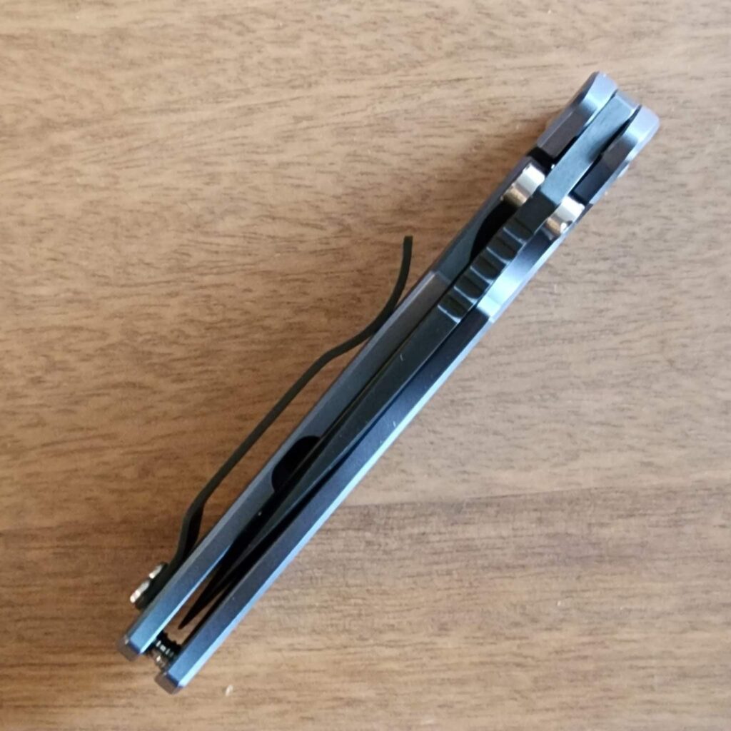 Paragon Knives USA "MOD" Master of Defense Frame Lock Aluminum Silver/Black Partially Serrated Point Man – gallery image 4