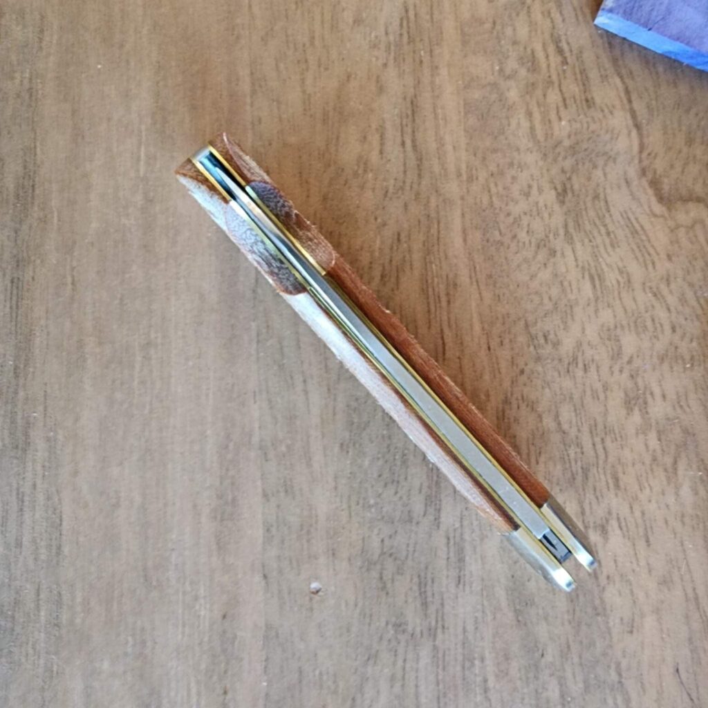 Great Eastern Cutlery #562123 EO Jigged Natural Linen Micarta – gallery image 4