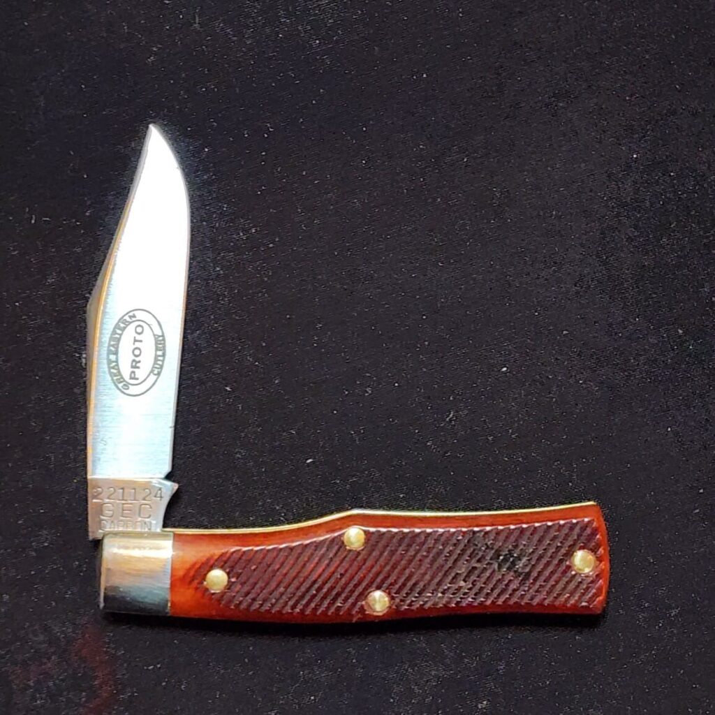 Great Eastern Cutlery #221124 Burnt Orange Sawcut Bone PROTOTYPE – gallery image 3