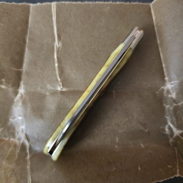 Great Eastern Cutlery #933124 Antique Yellow Natural Bone