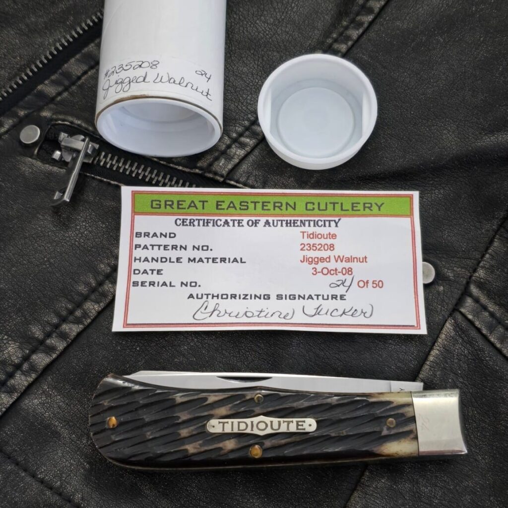 Great Eastern Cutlery #235208 Jigged Walnut SN 24 (1 of 50) – gallery image 2