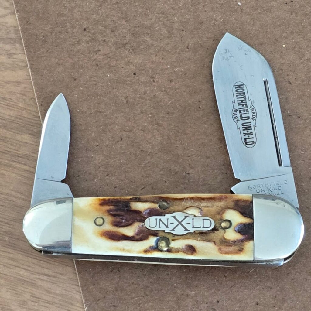 Great Eastern Cutlery #262209 Burnt Stag note age patina and engraved Blade seen on pictures – gallery image 8