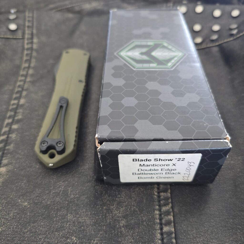 Heretic Blade Show 2022 Manticore X Double Edge Battleworn Black Bomb Green – gallery image 5