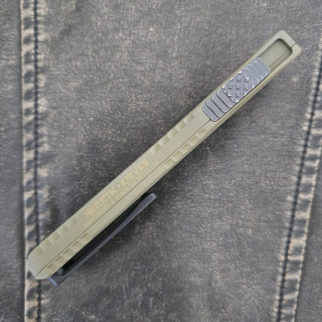 Heretic Blade Show 2022 Manticore X Double Edge Battleworn Black Bomb Green – gallery image 3