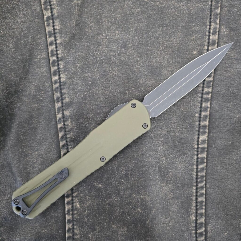 Heretic Blade Show 2022 Manticore X Double Edge Battleworn Black Bomb Green – gallery image 2