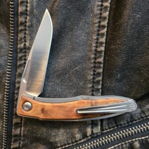 Chris Reeve Knives Mnandi MNA-1086 in S35VN and Titanium with Thuya Wood Inlay 12/18/2017