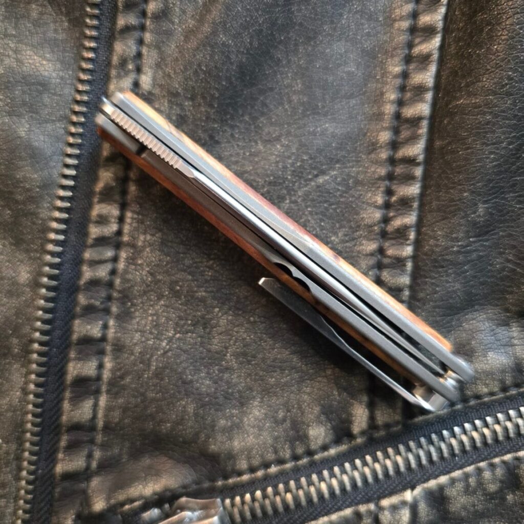 Chris Reeve Knives Mnandi MNA-1086 in S35VN and Titanium with Thuya Wood Inlay 12/18/2017 – gallery image 4