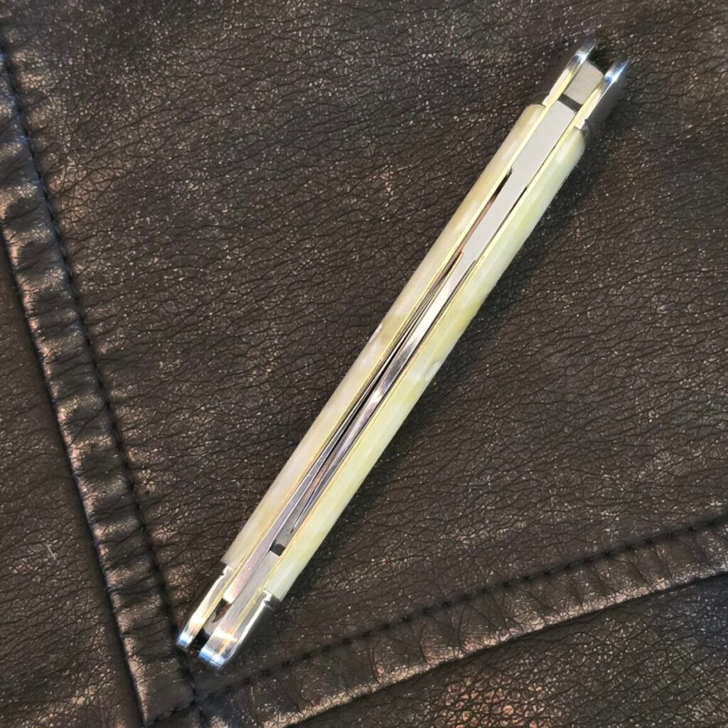 Great Eastern Cutlery #380225 Yellow Snow Acrylic PROTOTYPE – gallery image 4