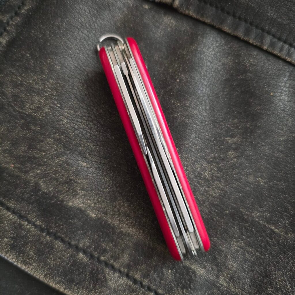 Victorinox Multitool – gallery image 3