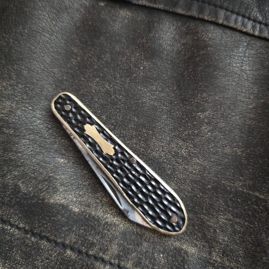 Vintage Folding Knife (Heavily Used) – gallery image 2